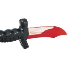 Cuchillo con sangre liquida