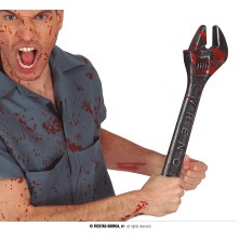 Llave inglesa con sangre